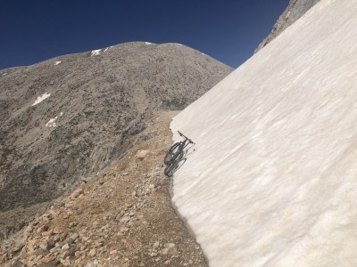 erste strassenbedeckung auf ca. 1700 m ü M