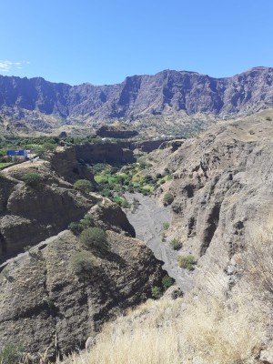 typische Landschaft der Hochebene, hinten die &quot;bordera del norte&quot;